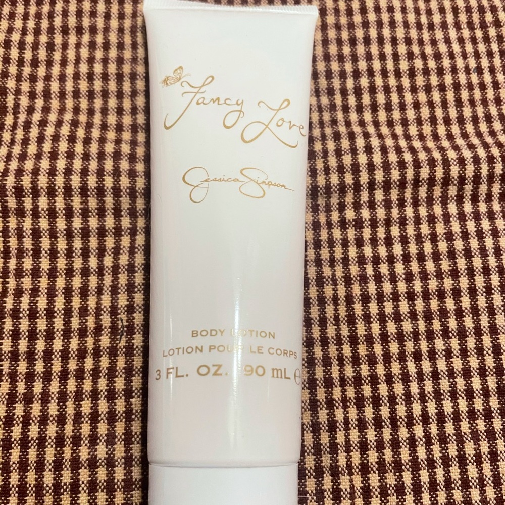 Jessica Simpson “Fancy Love” Sealed Body Lotion